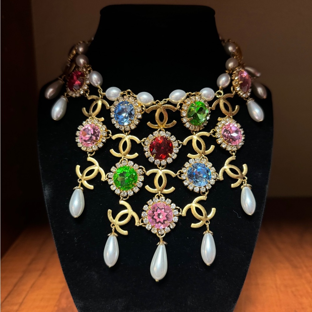 Archival 1995 CHANEL RUNWAY BARBIE Bib NECKLACE